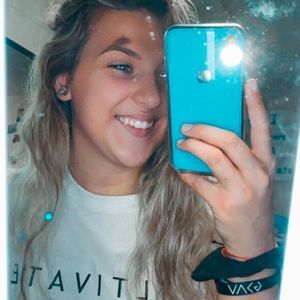 Meet your Posher, Abby